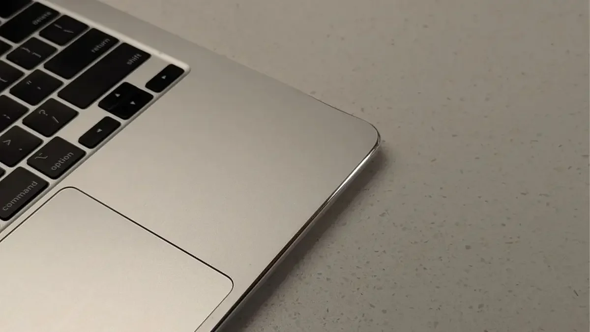 MacBook Air M3,алюминий,передние кромки,полировка,окисление
